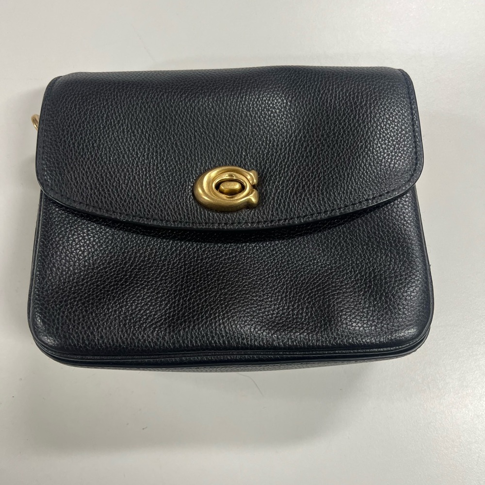 Coach
Cassie 19 leather crossbody bag Elegant Black Leather Bag new - Picture 2 of 3